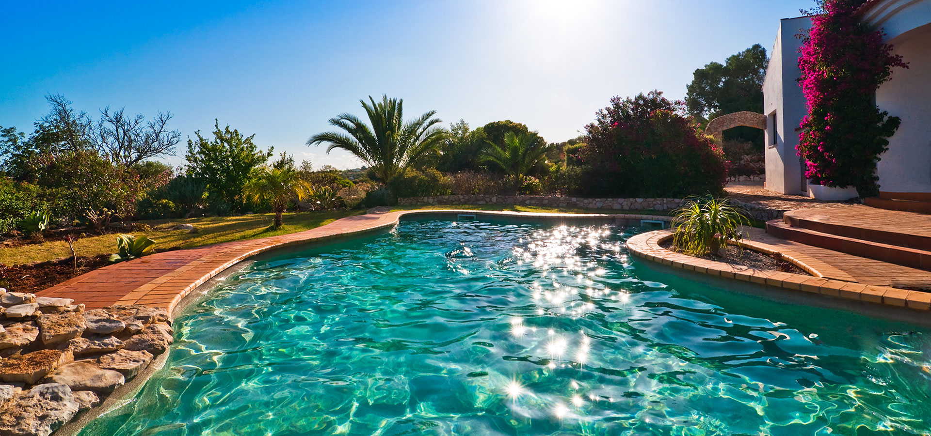 How Does a Saltwater Pool System Work?