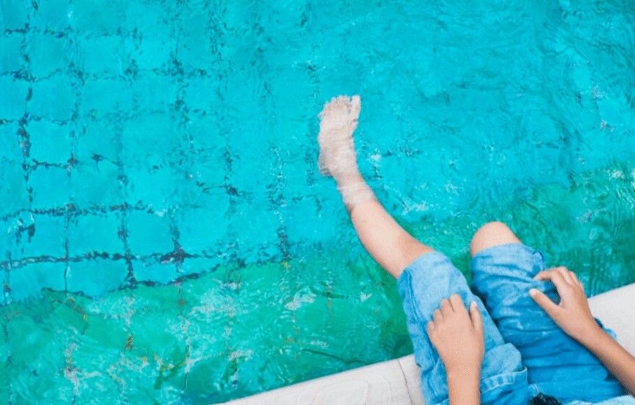 Saltwater Pools How Does a Saltwater Pool System Work? Poolaid